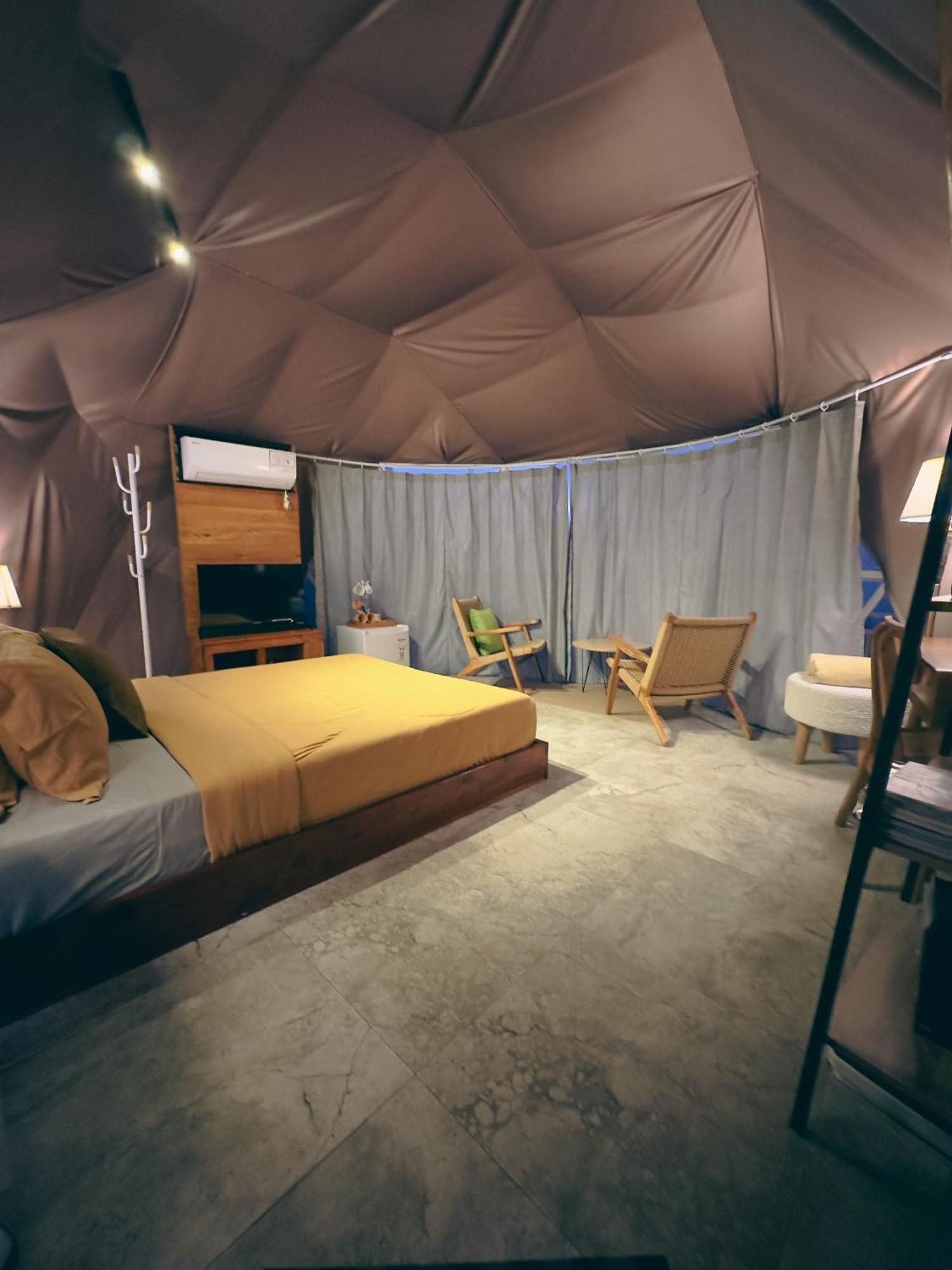 Moondock Luxury Camp Luxury tent