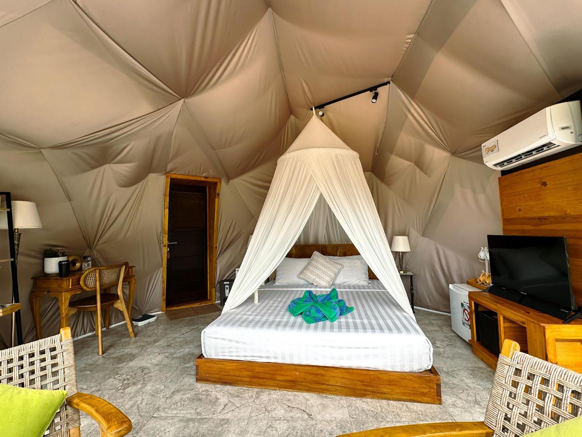 Luxury tent Moondock Luxury Camp Munduk (Bali)