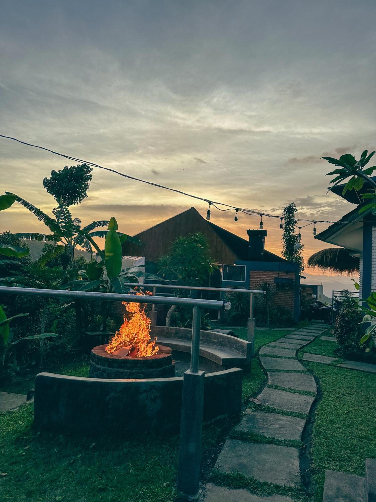 Moondock Luxury Camp *